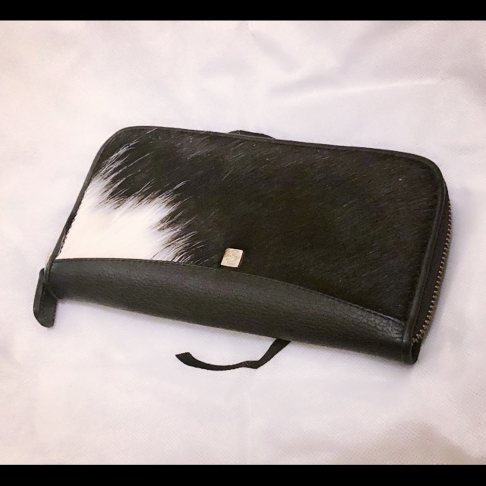 Fur Leather Wallet. Carolina Crowley.